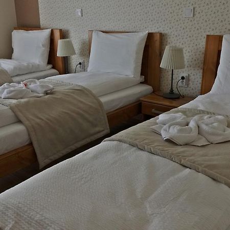 Bed and Breakfast Alice Panzio Gold à Kalocsa Extérieur photo
