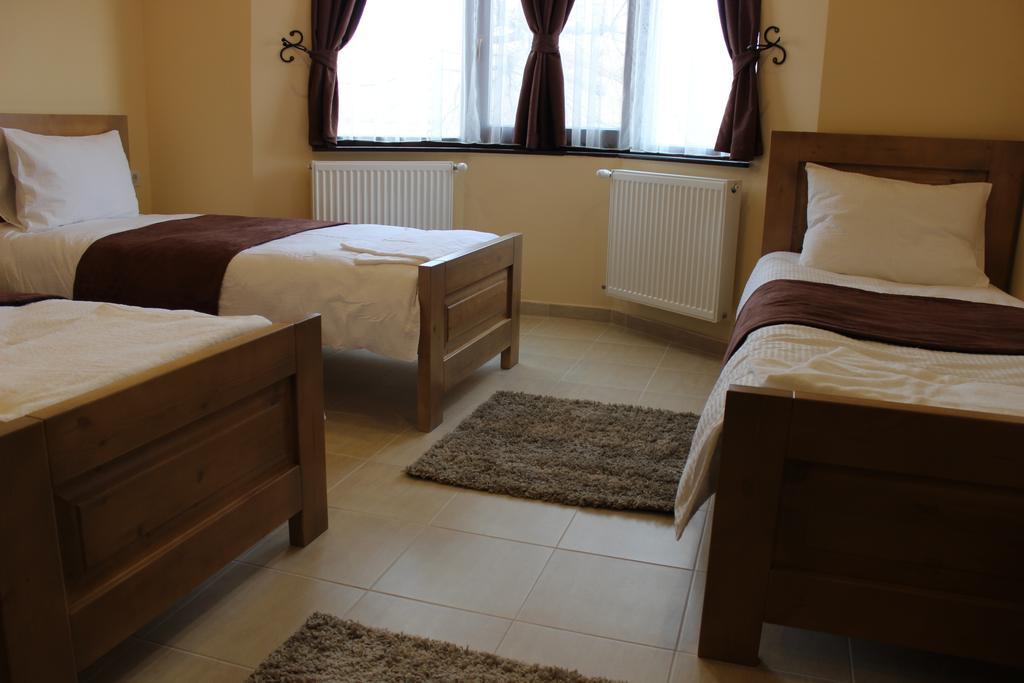 Bed and Breakfast Alice Panzio Gold à Kalocsa Chambre photo