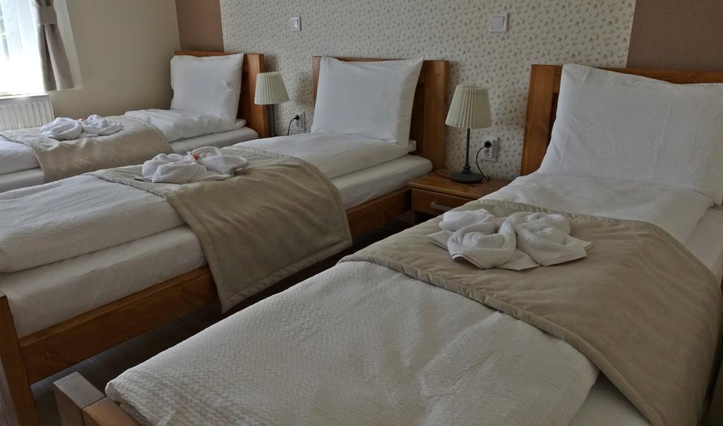 Bed and Breakfast Alice Panzio Gold à Kalocsa Extérieur photo